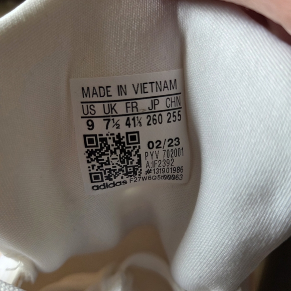 NEW In Box Adidas Pure Boost 23 Women's White & Blush Running Shoes, Size 9 - Picture 3 of 7